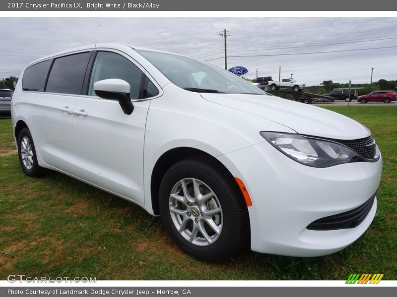 Bright White / Black/Alloy 2017 Chrysler Pacifica LX