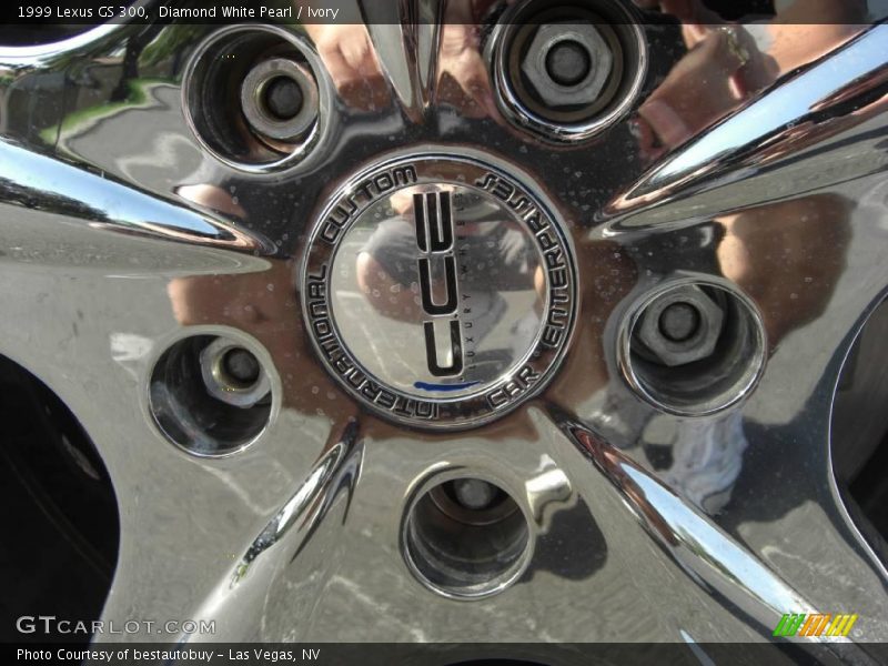 Diamond White Pearl / Ivory 1999 Lexus GS 300