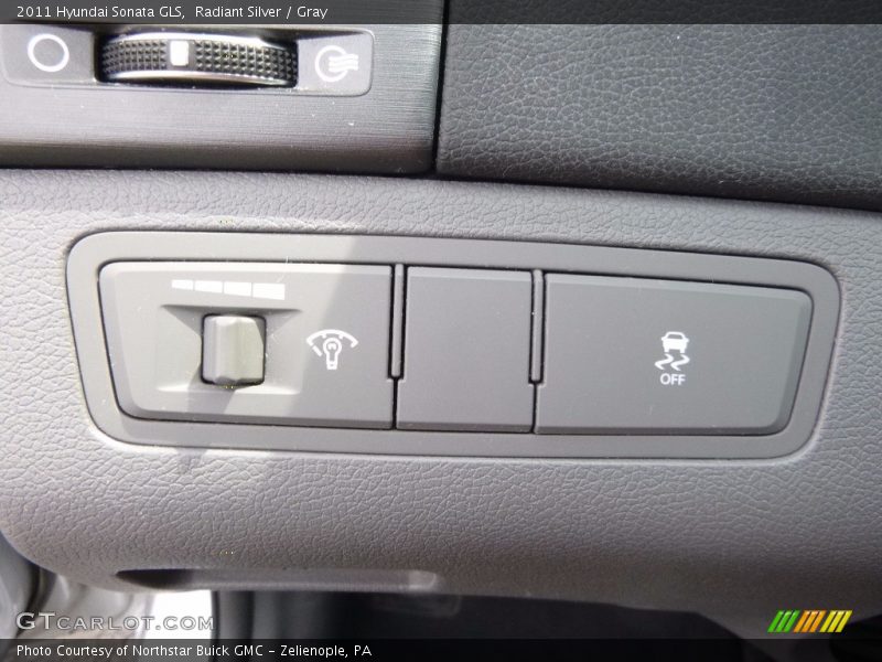 Radiant Silver / Gray 2011 Hyundai Sonata GLS