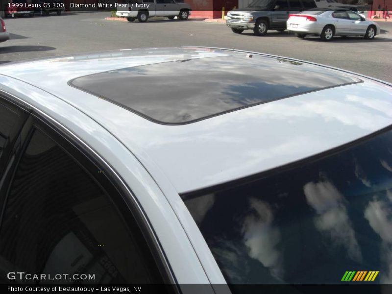 Diamond White Pearl / Ivory 1999 Lexus GS 300