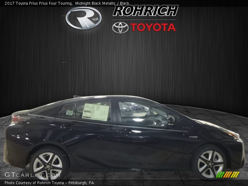 Midnight Black Metallic / Black 2017 Toyota Prius Prius Four Touring