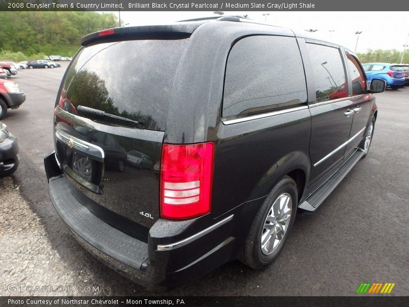 Brilliant Black Crystal Pearlcoat / Medium Slate Gray/Light Shale 2008 Chrysler Town & Country Limited