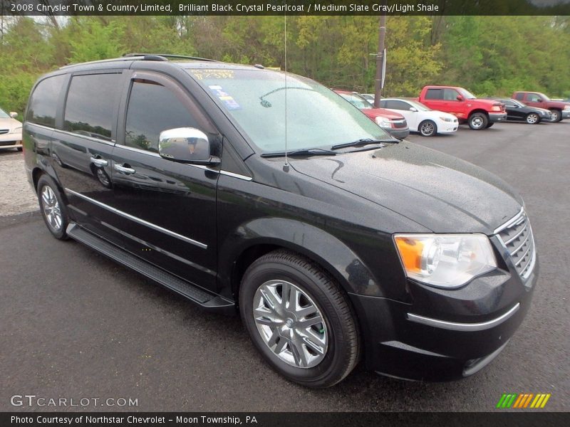 Brilliant Black Crystal Pearlcoat / Medium Slate Gray/Light Shale 2008 Chrysler Town & Country Limited