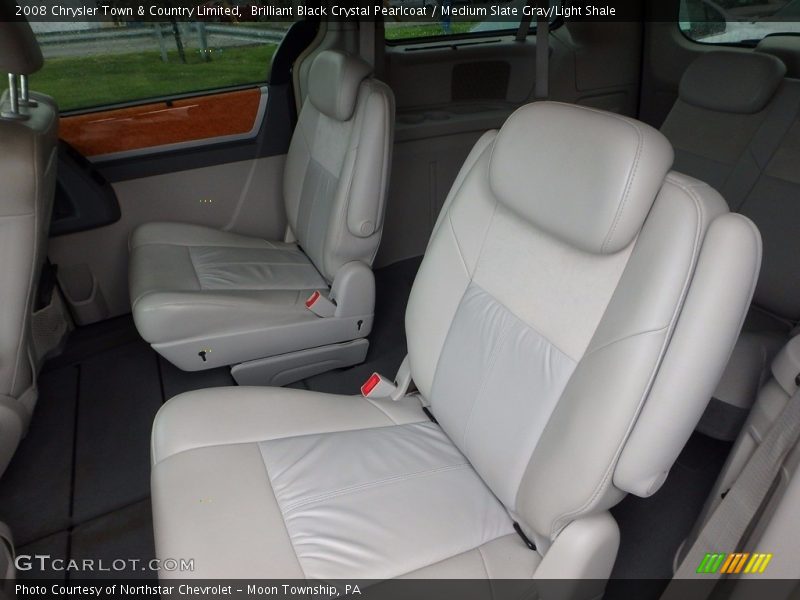 Brilliant Black Crystal Pearlcoat / Medium Slate Gray/Light Shale 2008 Chrysler Town & Country Limited