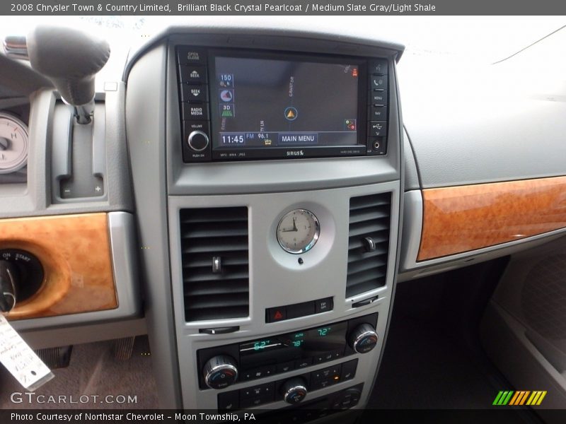 Brilliant Black Crystal Pearlcoat / Medium Slate Gray/Light Shale 2008 Chrysler Town & Country Limited