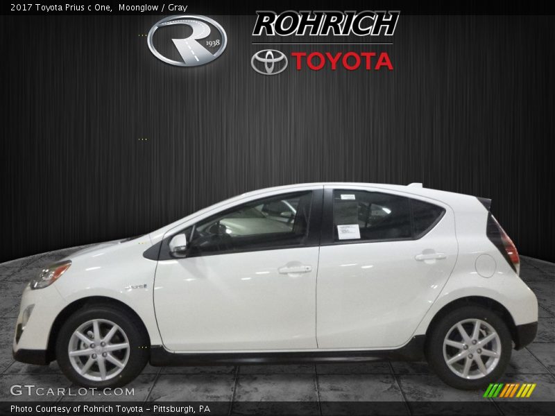 Moonglow / Gray 2017 Toyota Prius c One