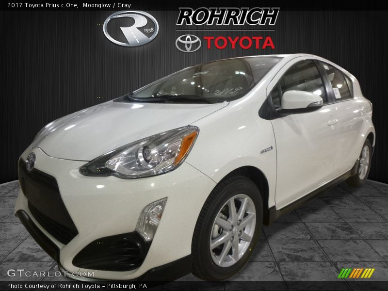 Moonglow / Gray 2017 Toyota Prius c One