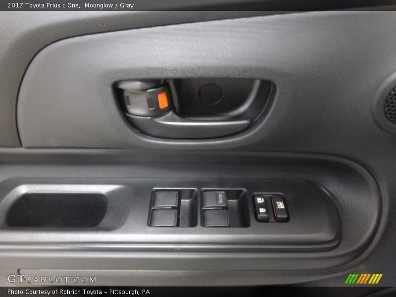 Moonglow / Gray 2017 Toyota Prius c One