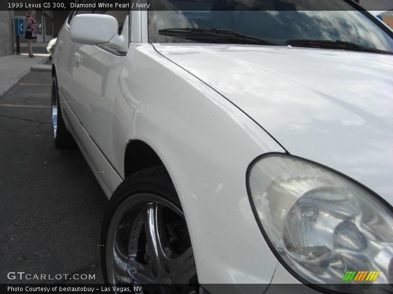 Diamond White Pearl / Ivory 1999 Lexus GS 300