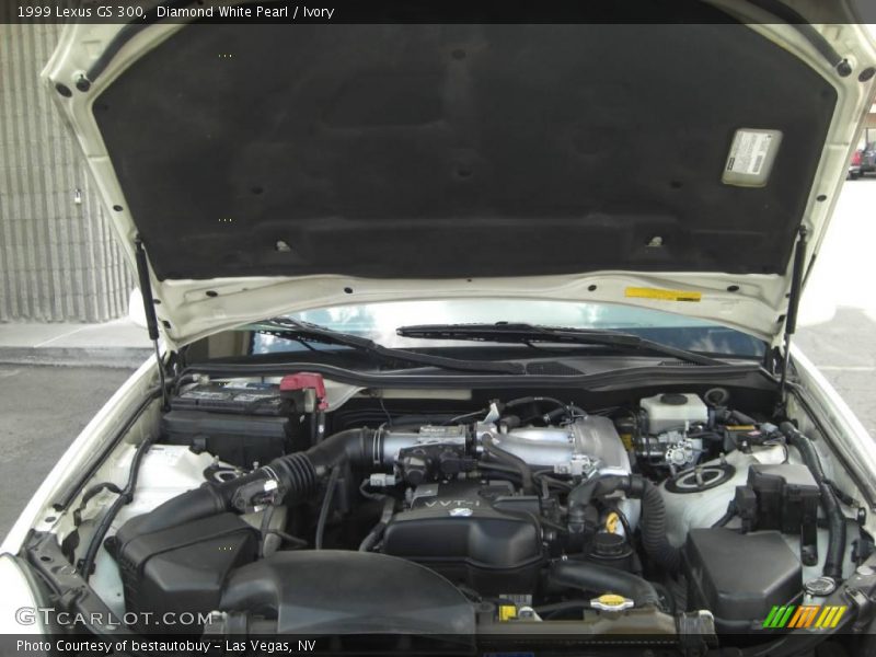 Diamond White Pearl / Ivory 1999 Lexus GS 300