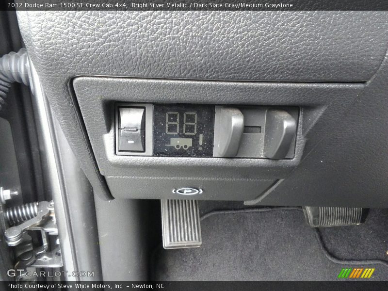 Bright Silver Metallic / Dark Slate Gray/Medium Graystone 2012 Dodge Ram 1500 ST Crew Cab 4x4