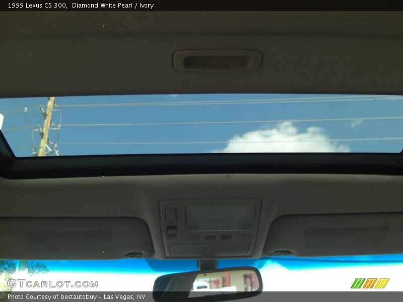 Diamond White Pearl / Ivory 1999 Lexus GS 300