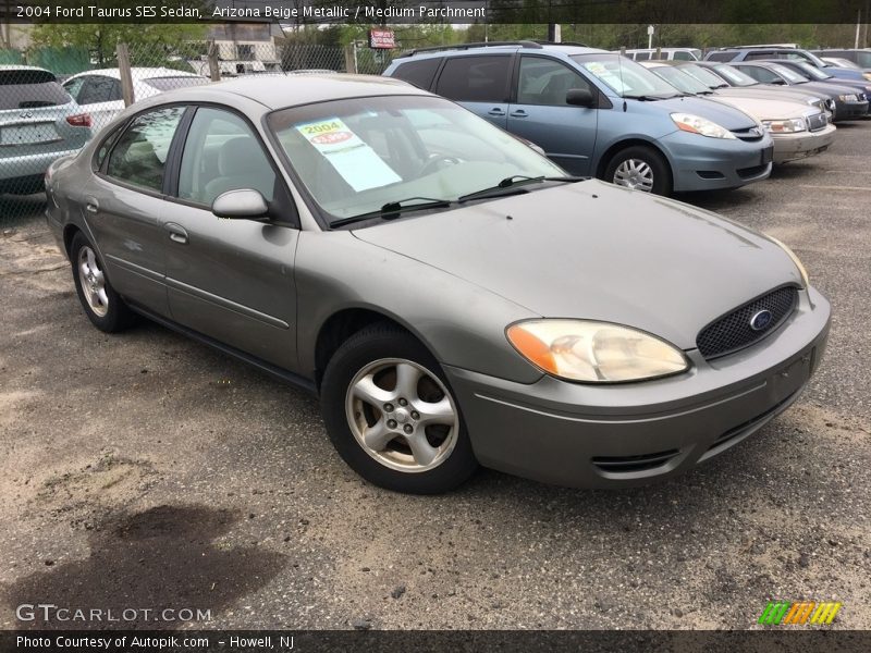 Arizona Beige Metallic / Medium Parchment 2004 Ford Taurus SES Sedan