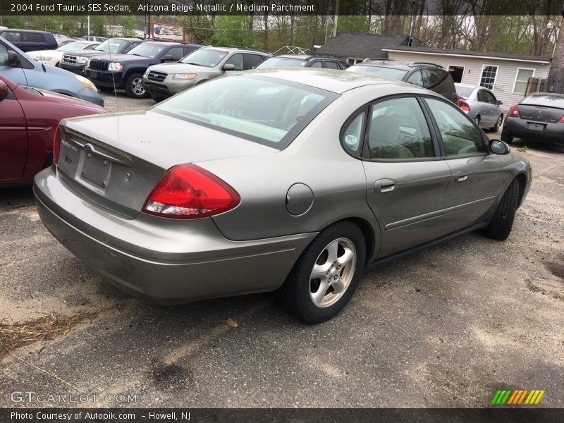 Arizona Beige Metallic / Medium Parchment 2004 Ford Taurus SES Sedan