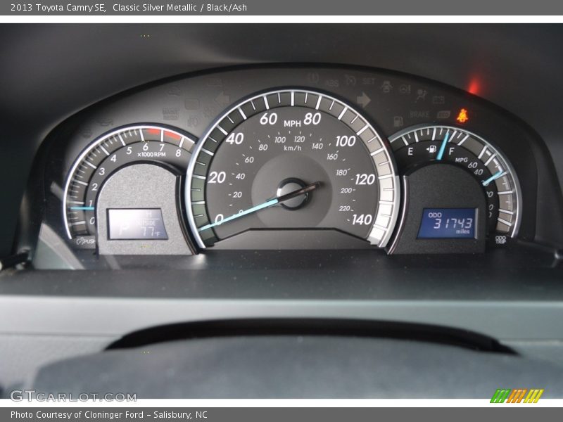 Classic Silver Metallic / Black/Ash 2013 Toyota Camry SE