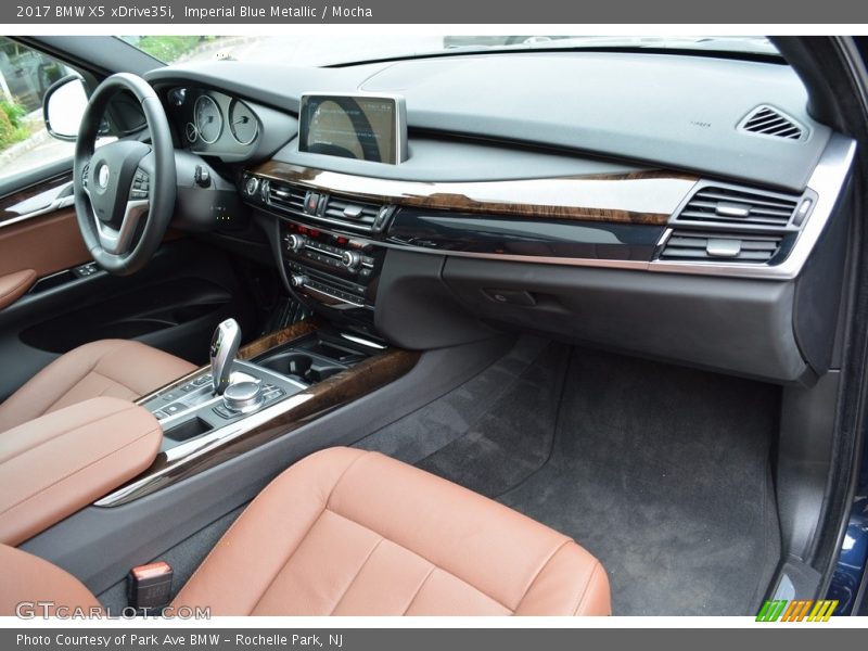 Dashboard of 2017 X5 xDrive35i