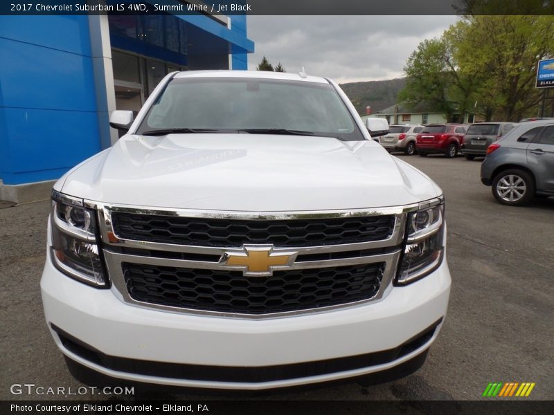 Summit White / Jet Black 2017 Chevrolet Suburban LS 4WD