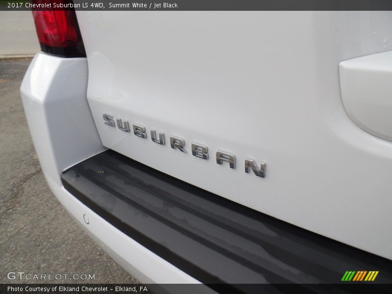 Summit White / Jet Black 2017 Chevrolet Suburban LS 4WD