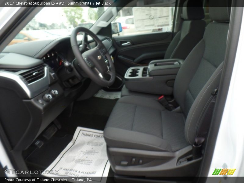 Summit White / Jet Black 2017 Chevrolet Suburban LS 4WD