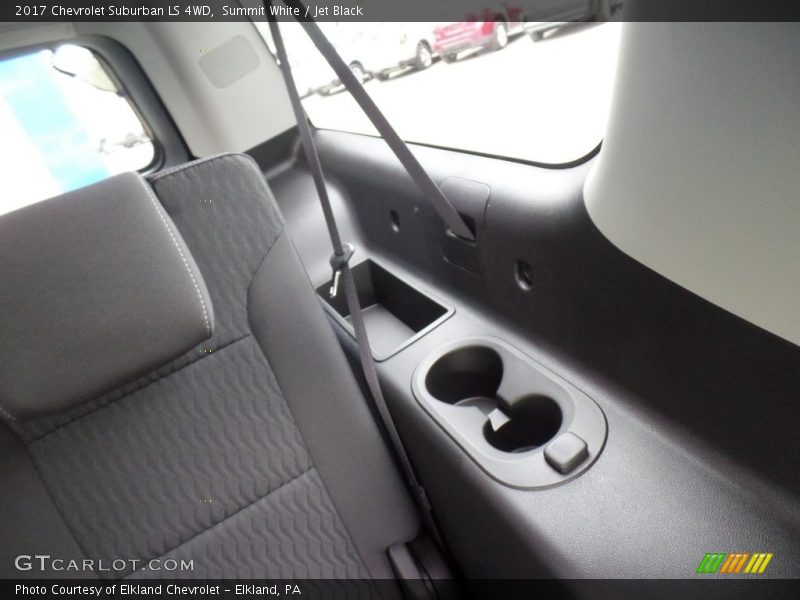 Summit White / Jet Black 2017 Chevrolet Suburban LS 4WD