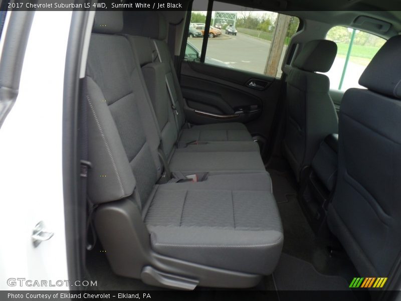 Summit White / Jet Black 2017 Chevrolet Suburban LS 4WD