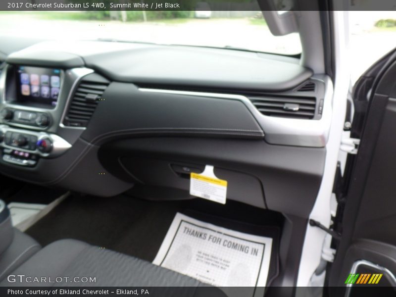 Summit White / Jet Black 2017 Chevrolet Suburban LS 4WD