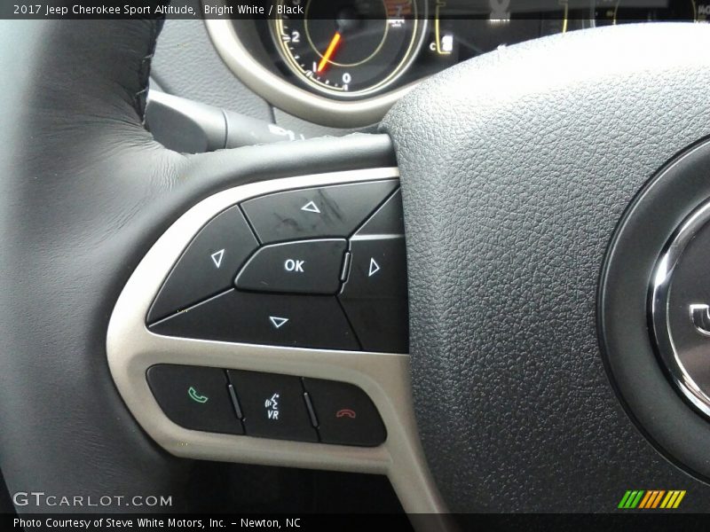 Bright White / Black 2017 Jeep Cherokee Sport Altitude