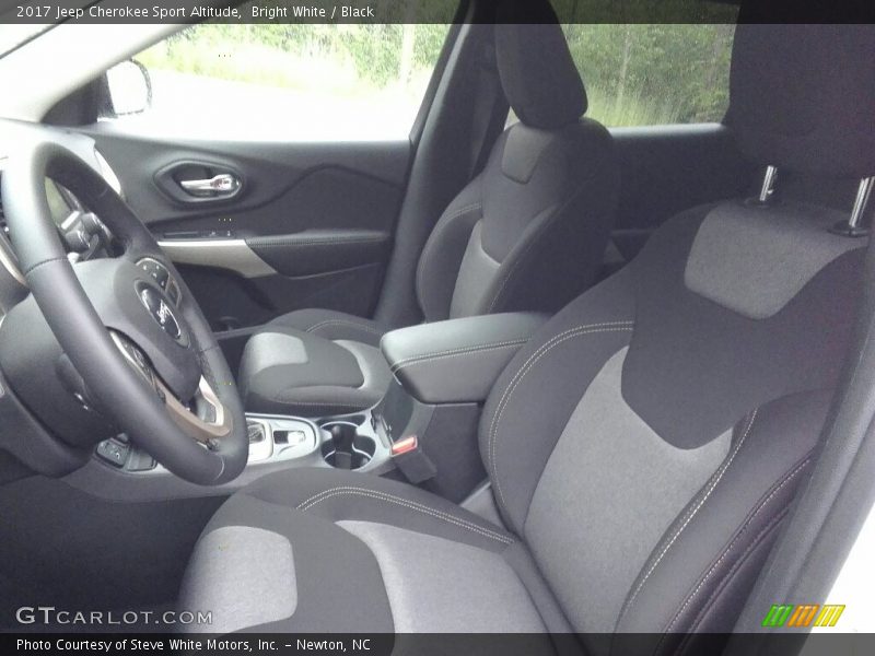 Bright White / Black 2017 Jeep Cherokee Sport Altitude