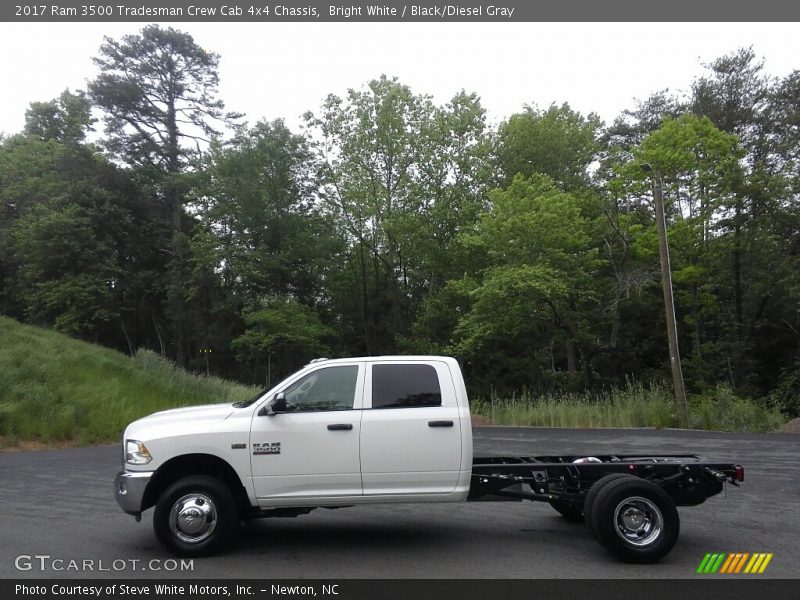 Bright White / Black/Diesel Gray 2017 Ram 3500 Tradesman Crew Cab 4x4 Chassis