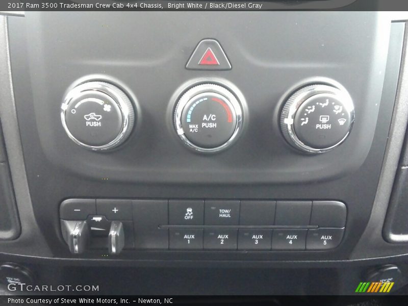 Bright White / Black/Diesel Gray 2017 Ram 3500 Tradesman Crew Cab 4x4 Chassis