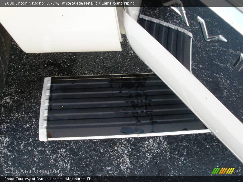 White Suede Metallic / Camel/Sand Piping 2008 Lincoln Navigator Luxury