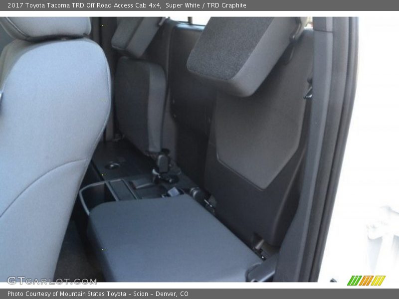 Super White / TRD Graphite 2017 Toyota Tacoma TRD Off Road Access Cab 4x4