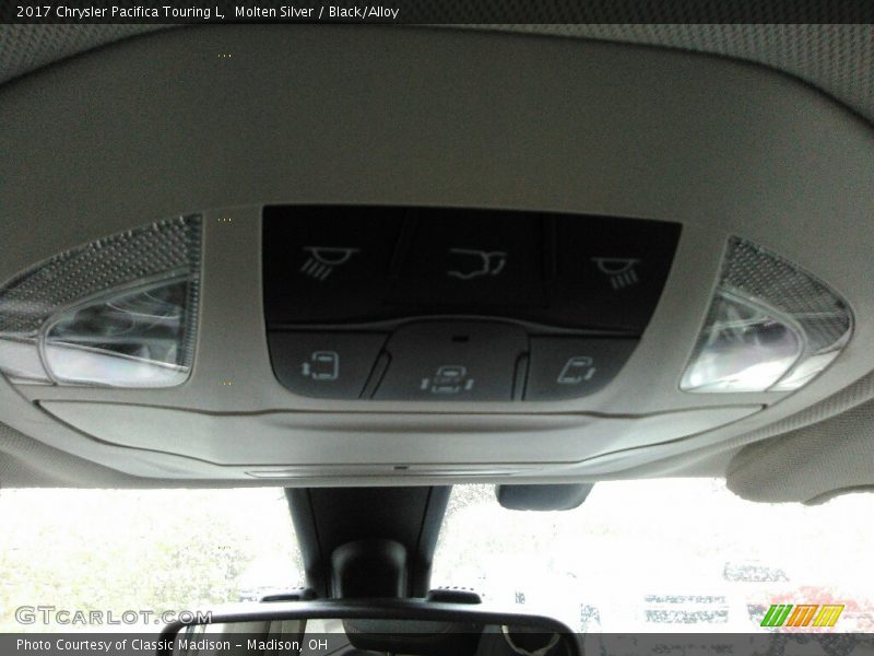 Molten Silver / Black/Alloy 2017 Chrysler Pacifica Touring L