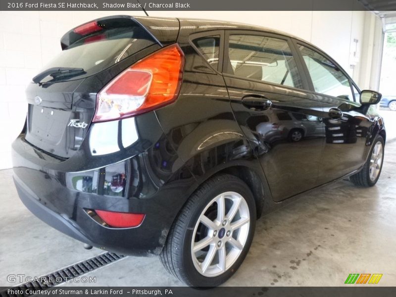 Shadow Black / Charcoal Black 2016 Ford Fiesta SE Hatchback