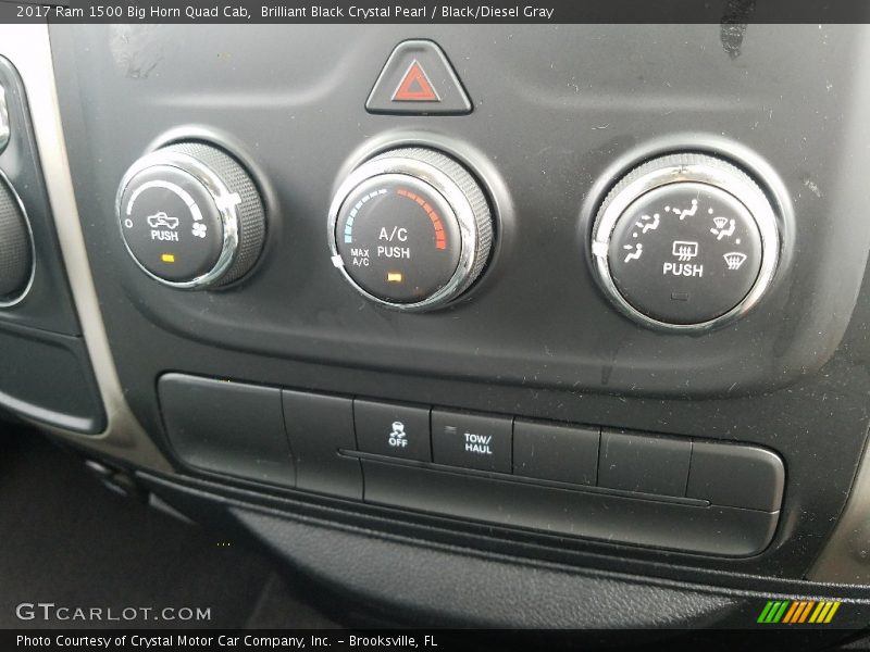 Brilliant Black Crystal Pearl / Black/Diesel Gray 2017 Ram 1500 Big Horn Quad Cab