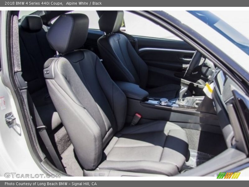 Alpine White / Black 2018 BMW 4 Series 440i Coupe