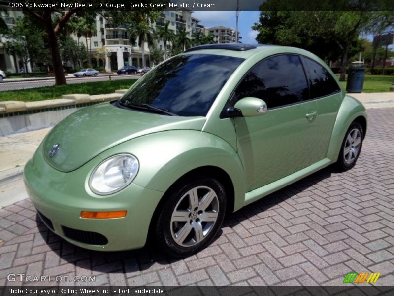 Gecko Green Metallic / Cream 2006 Volkswagen New Beetle TDI Coupe