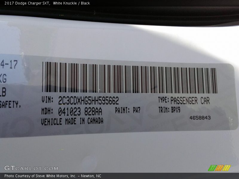 White Knuckle / Black 2017 Dodge Charger SXT