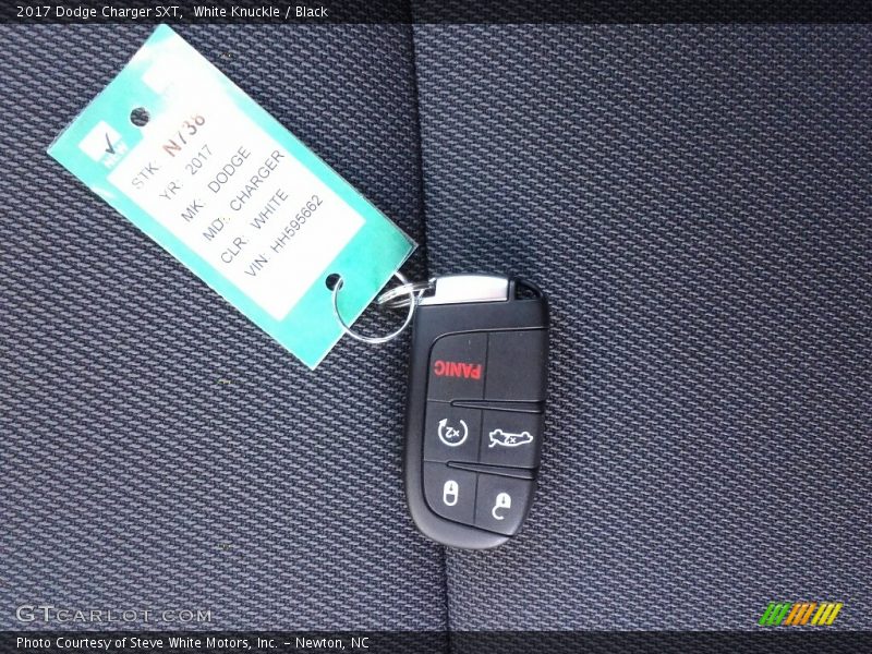 White Knuckle / Black 2017 Dodge Charger SXT