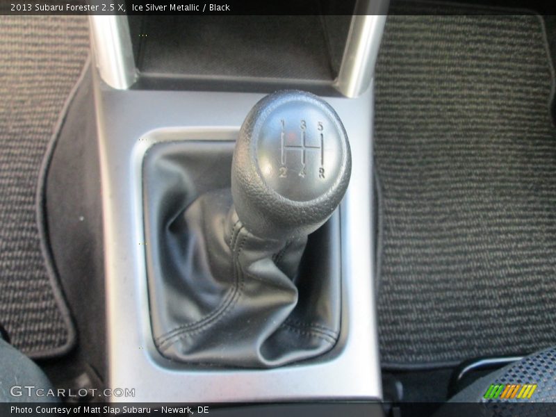 Ice Silver Metallic / Black 2013 Subaru Forester 2.5 X