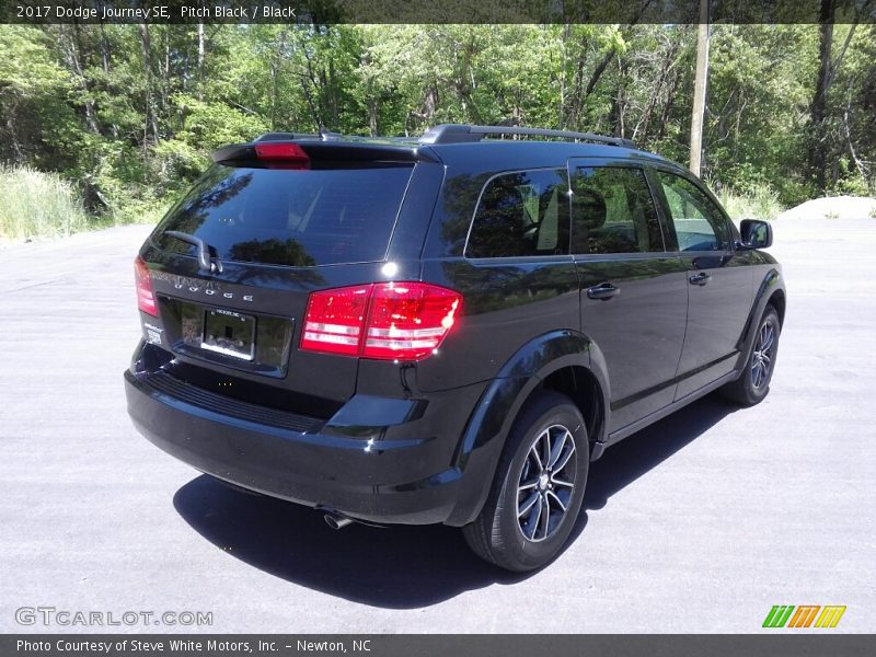 Pitch Black / Black 2017 Dodge Journey SE