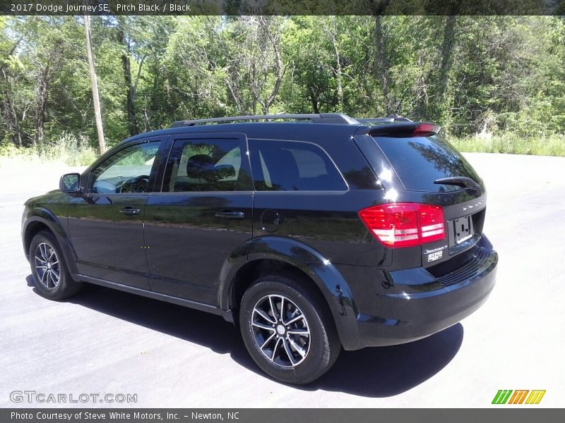 Pitch Black / Black 2017 Dodge Journey SE