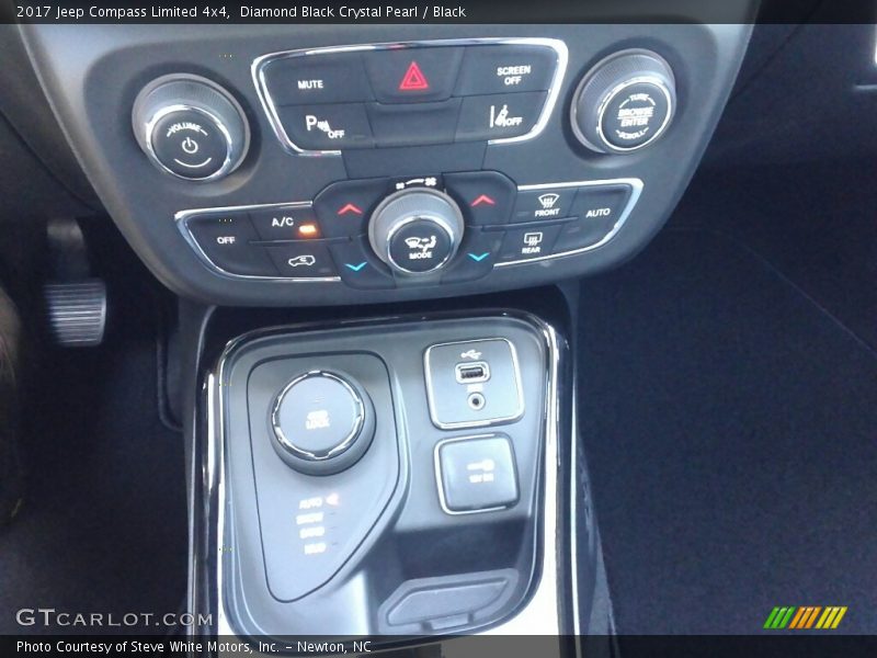 Diamond Black Crystal Pearl / Black 2017 Jeep Compass Limited 4x4