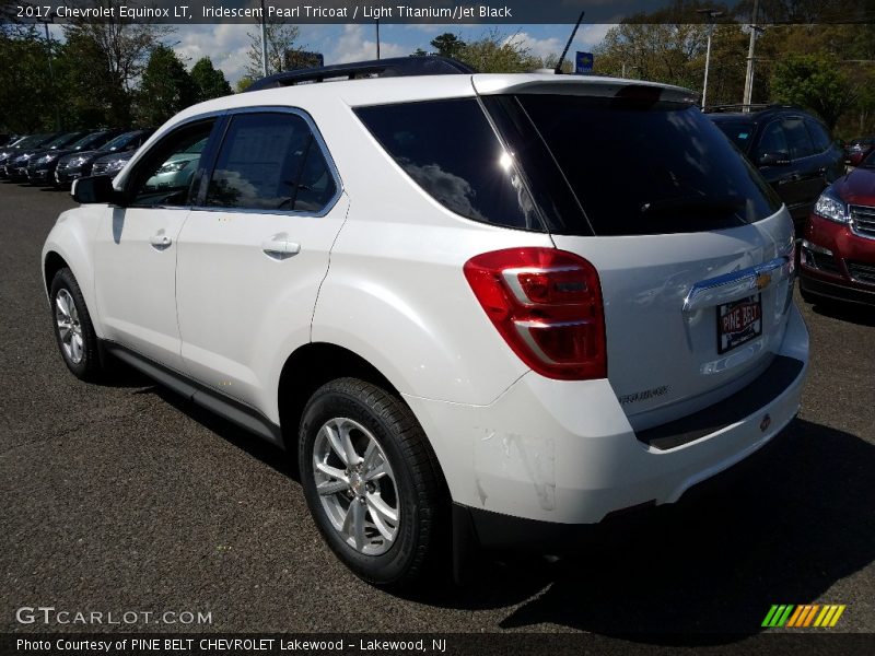 Iridescent Pearl Tricoat / Light Titanium/Jet Black 2017 Chevrolet Equinox LT