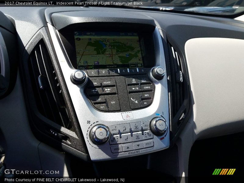 Iridescent Pearl Tricoat / Light Titanium/Jet Black 2017 Chevrolet Equinox LT