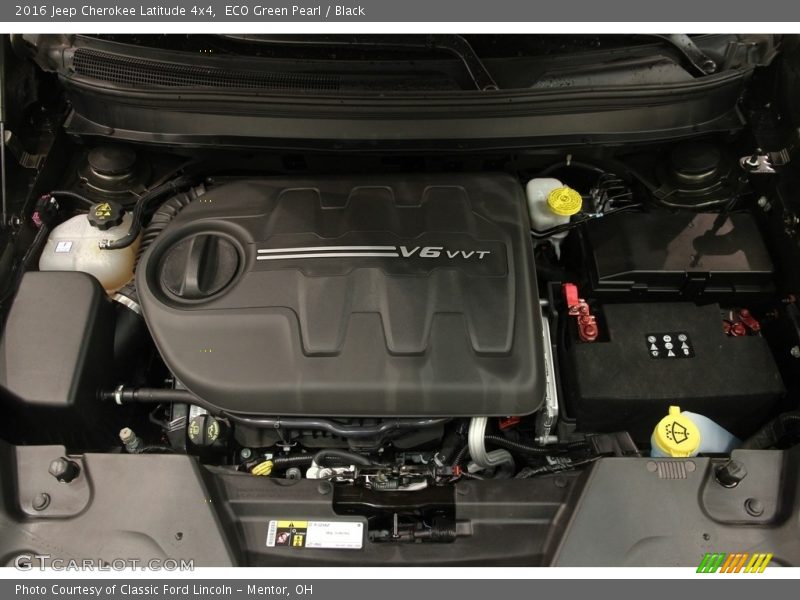 ECO Green Pearl / Black 2016 Jeep Cherokee Latitude 4x4