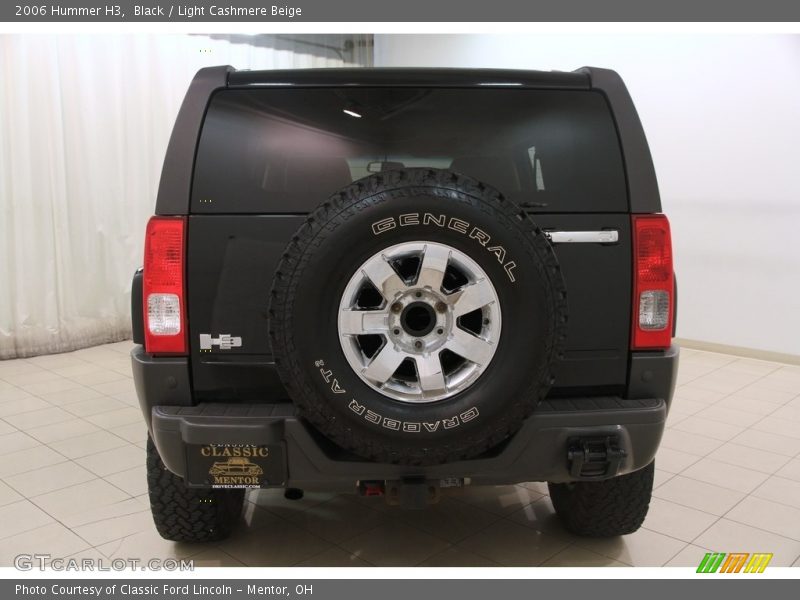 Black / Light Cashmere Beige 2006 Hummer H3