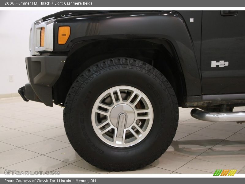 Black / Light Cashmere Beige 2006 Hummer H3