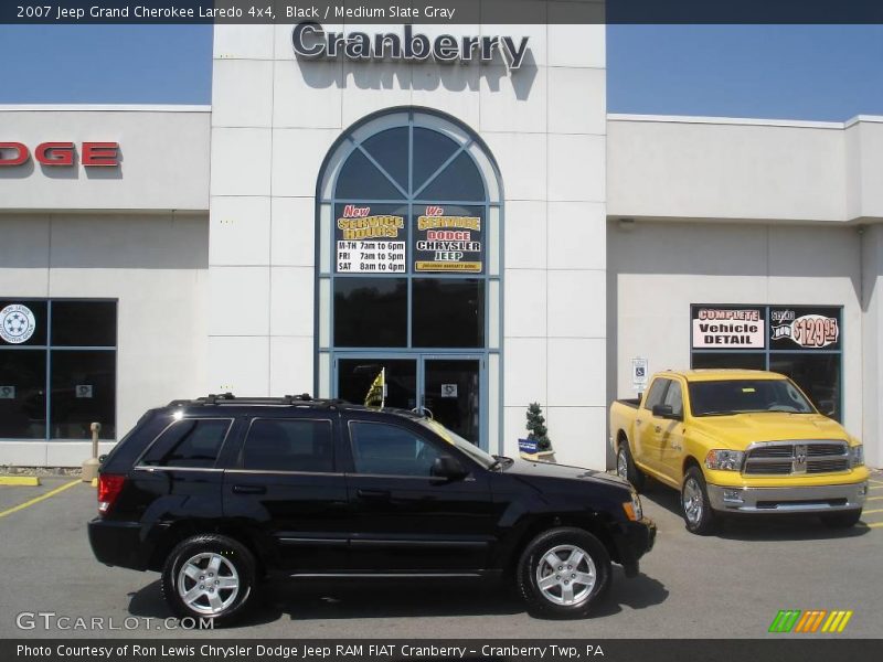 Black / Medium Slate Gray 2007 Jeep Grand Cherokee Laredo 4x4