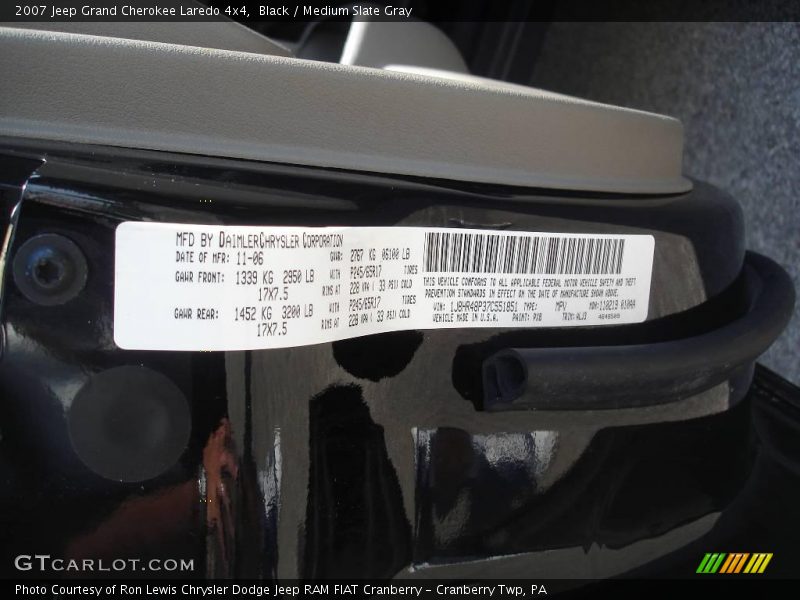 Black / Medium Slate Gray 2007 Jeep Grand Cherokee Laredo 4x4